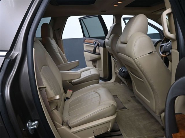 Used 2011 Buick Enclave CXL image 16