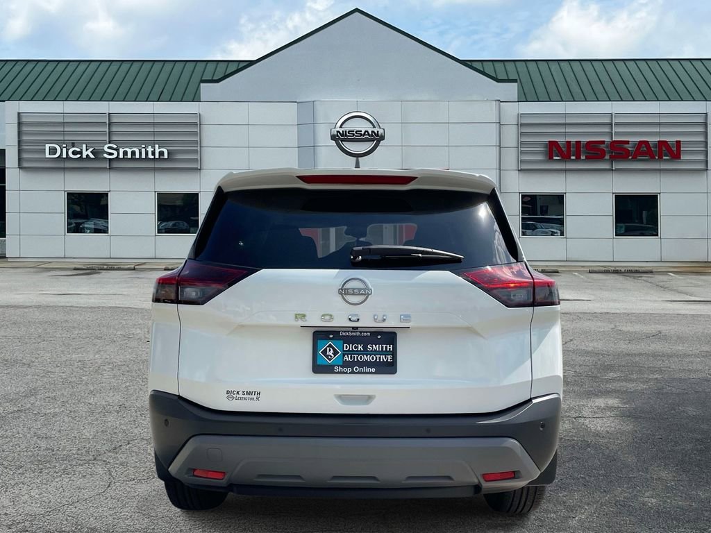 Used 2023 Nissan Rogue S image 4