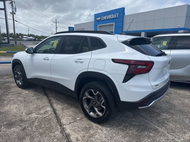 Used 2025 Chevrolet Trax LT w/ LT Convenience Package video 3