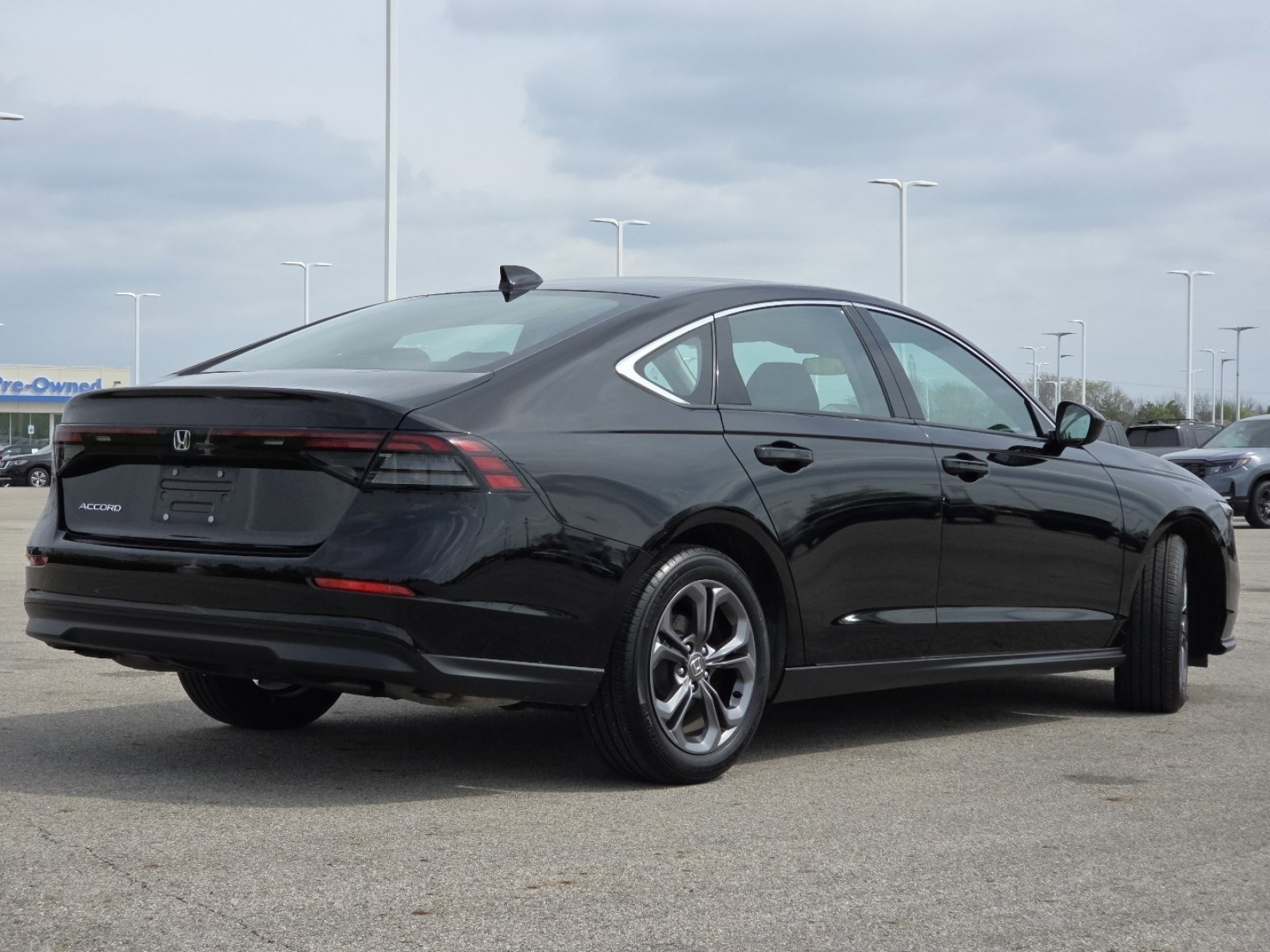 Used 2023 Honda Accord EX image 18