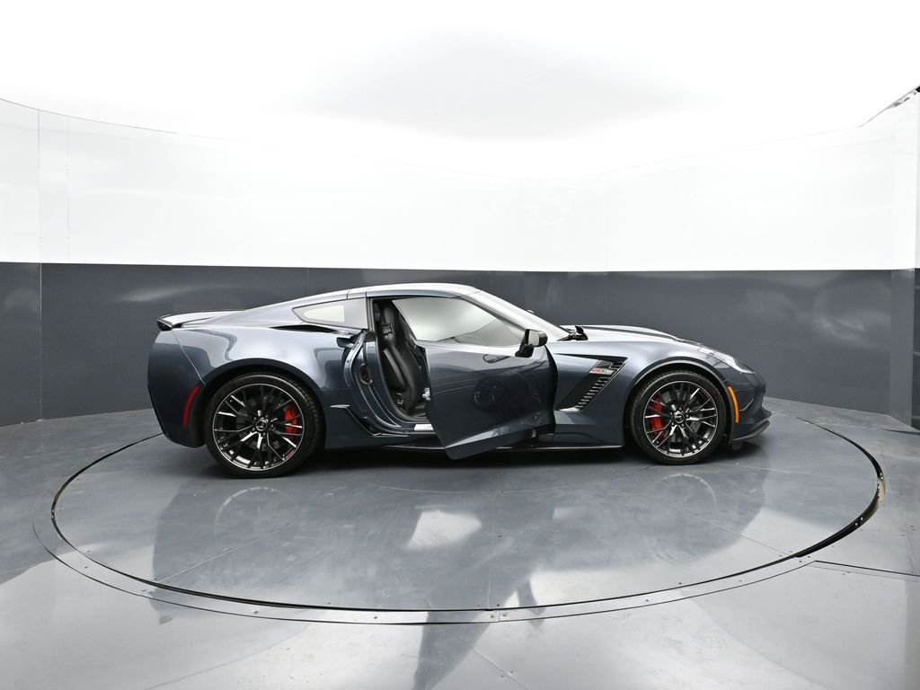 Used 2019 Chevrolet Corvette Z06 RWD image 34