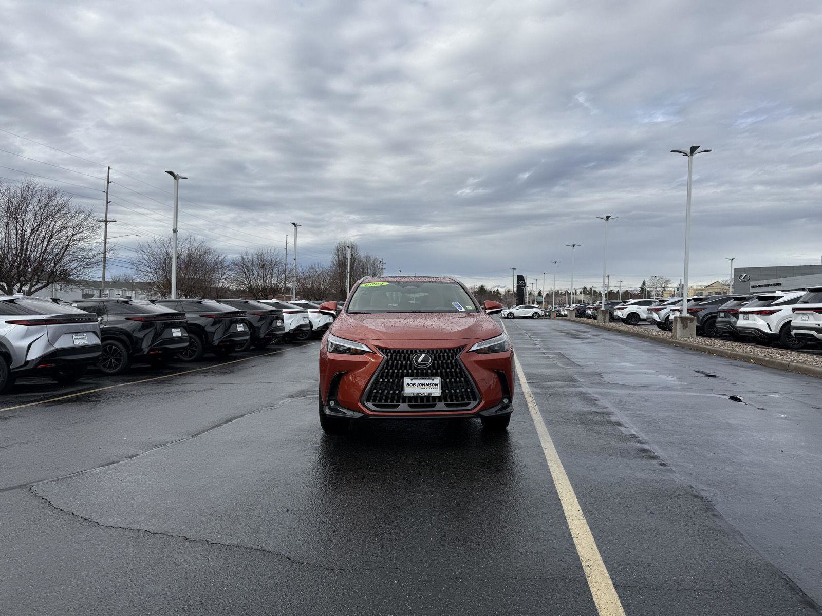 Used 2024 Lexus NX 350 Premium w/ Vision Package image 2