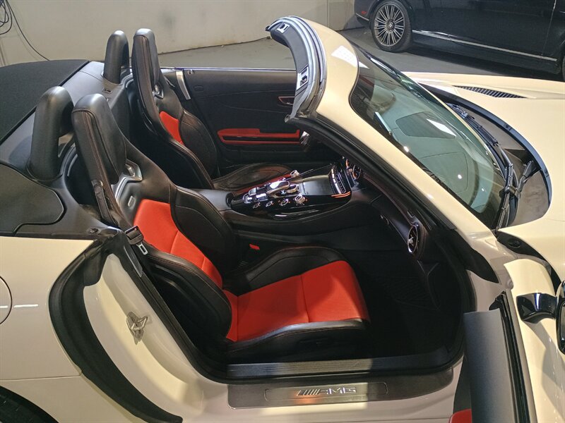 Used 2018 Mercedes-Benz AMG GT Roadster image 29