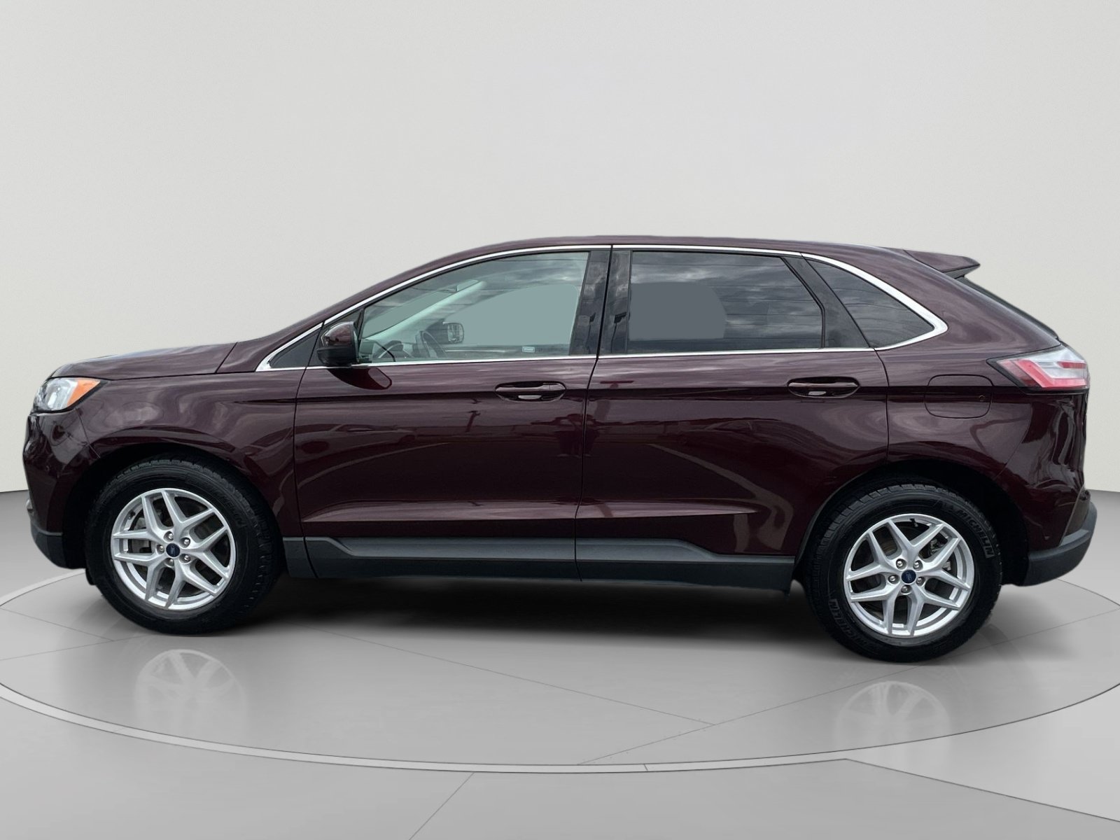 Used 2021 Ford Edge SEL AWD/4WD image 2