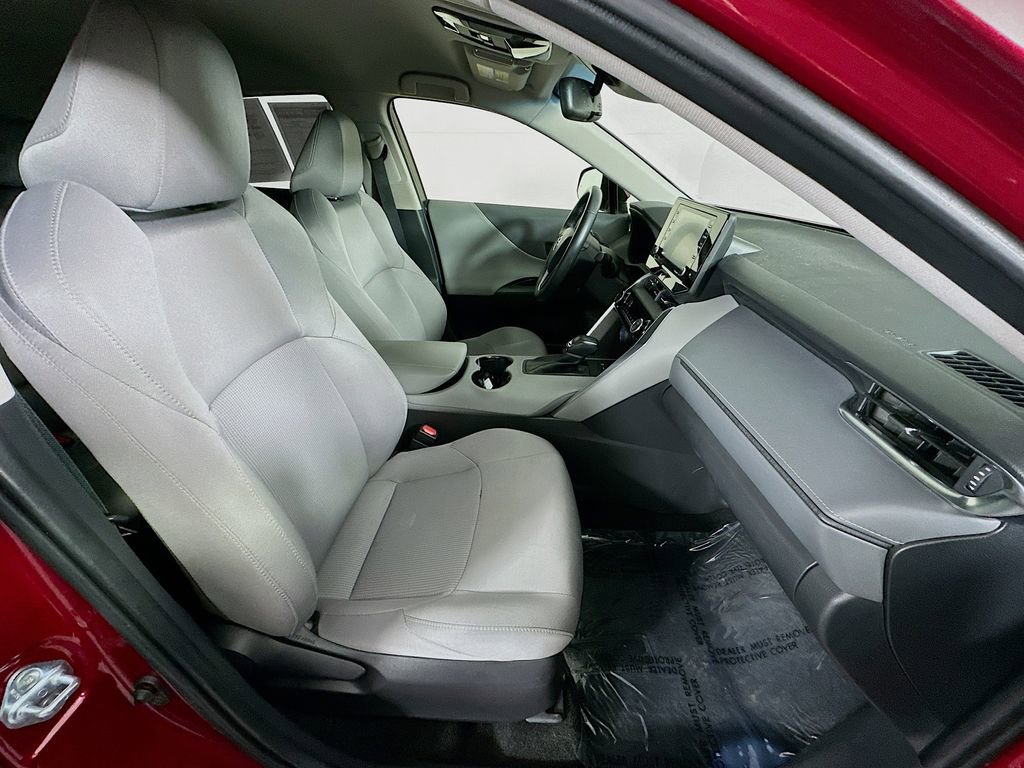 Used 2022 Toyota Venza LE AWD/4WD image 35
