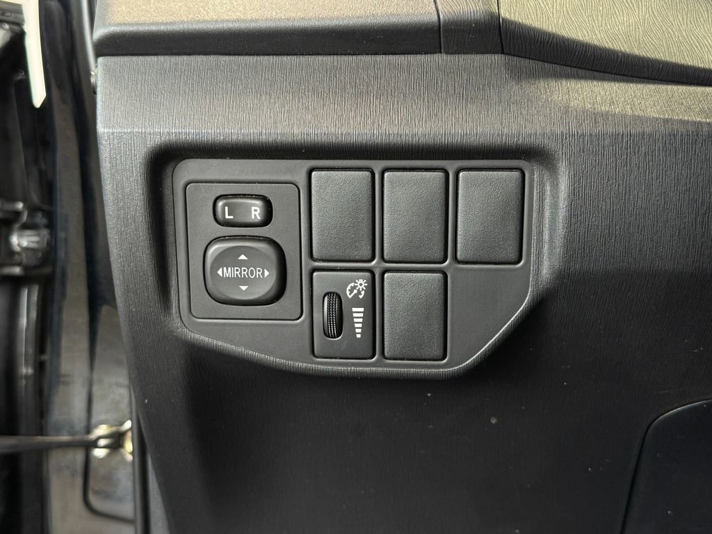 Used 2013 Toyota Prius Persona Series FWD image 18