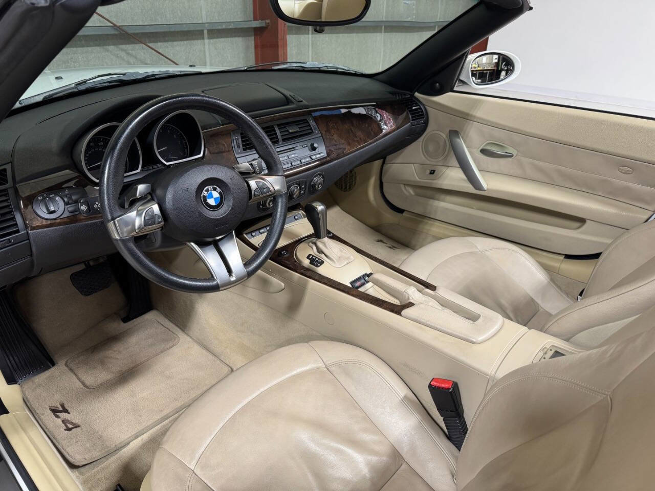 Used 2007 BMW Z4 3.0si image 10