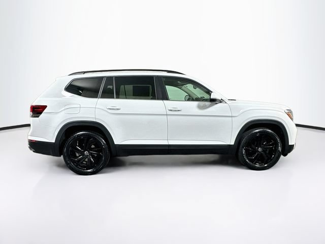 Certified 2023 Volkswagen Atlas SE w/ Black Wheel Package AWD/4WD image 9
