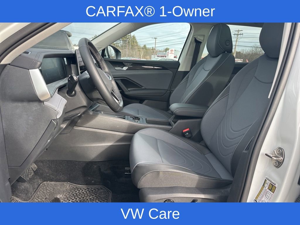 Used 2025 Volkswagen Tiguan SE w/ Panoramic Sunroof Package image 15