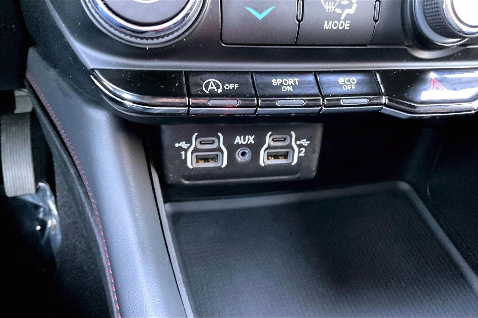 Used 2024 Dodge Durango GT image 34