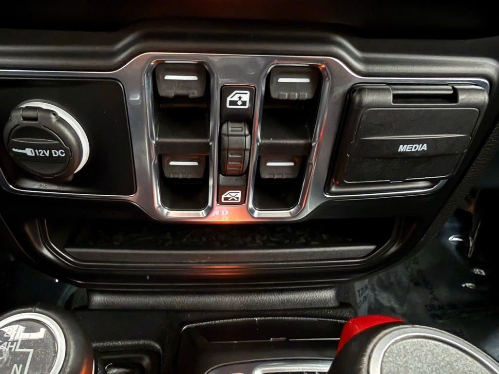 Used 2021 Jeep Gladiator Overland w/ Uconnect 4C Nav & Sound Group image 39