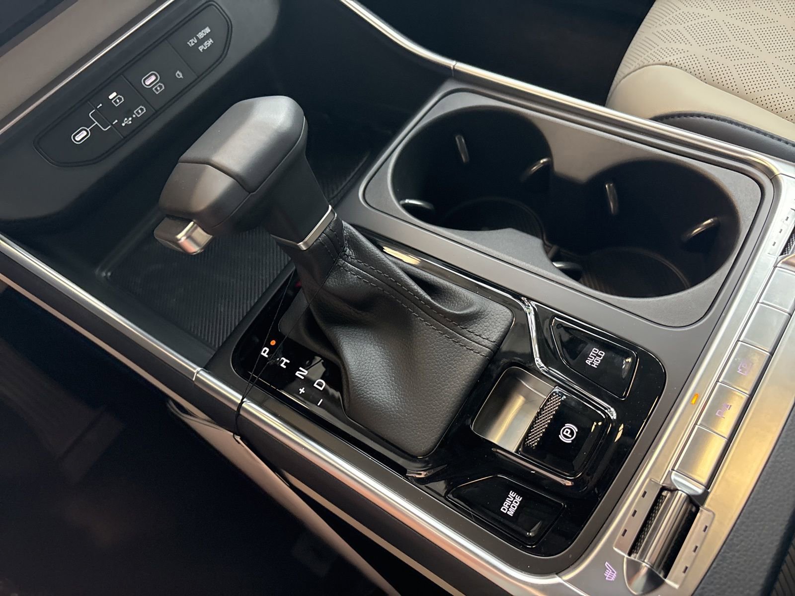 New 2025 Kia Carnival SX image 28