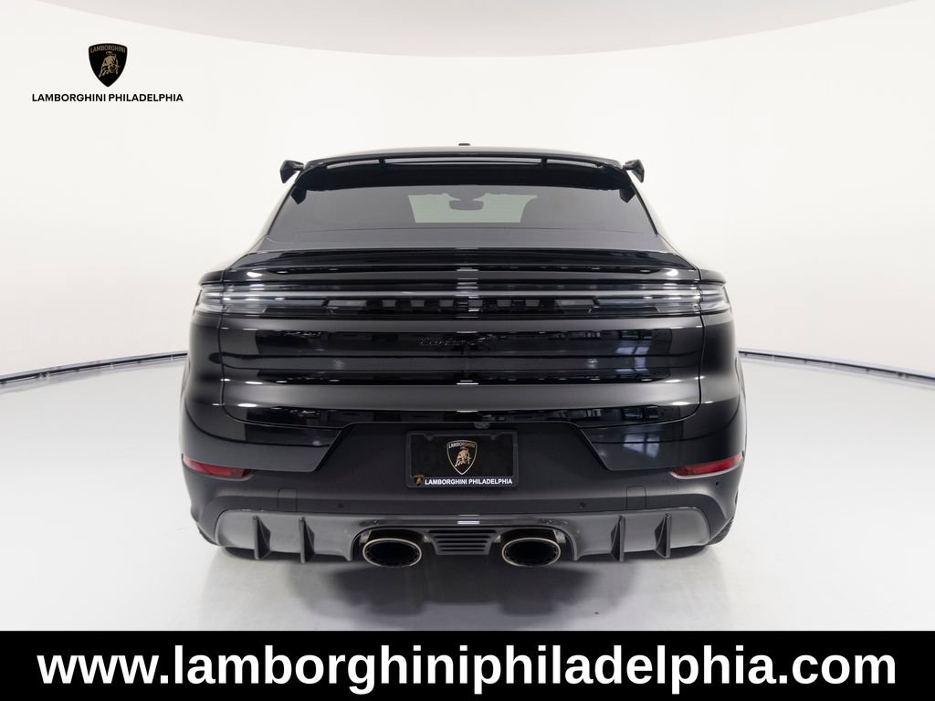 Used 2024 Porsche Cayenne Turbo GT AWD/4WD image 4