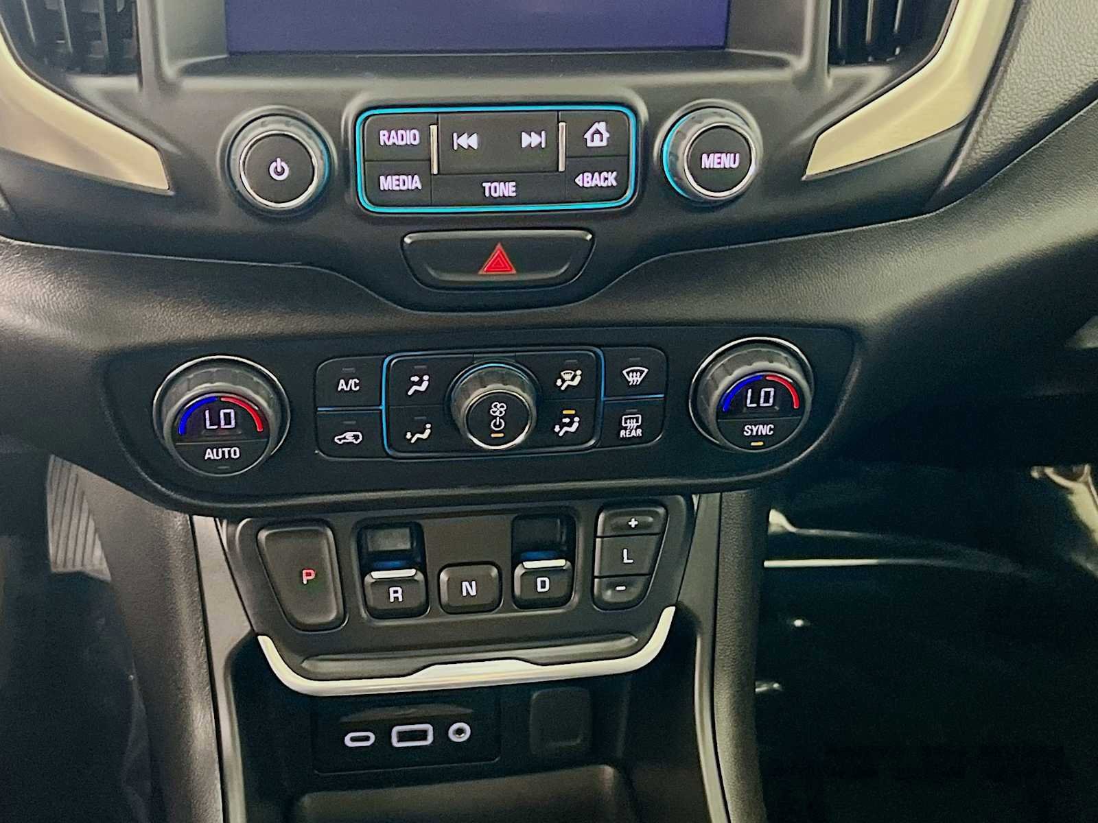 Used 2018 GMC Terrain Denali w/ Advanced Safety Package AWD/4WD image 16