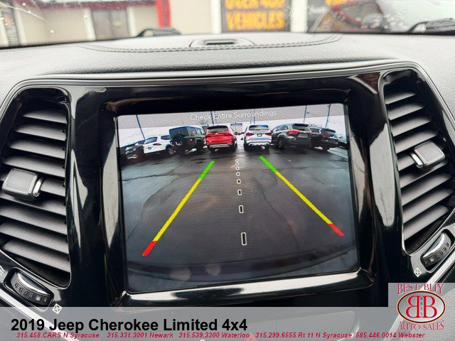 Used 2019 Jeep Cherokee Limited image 18