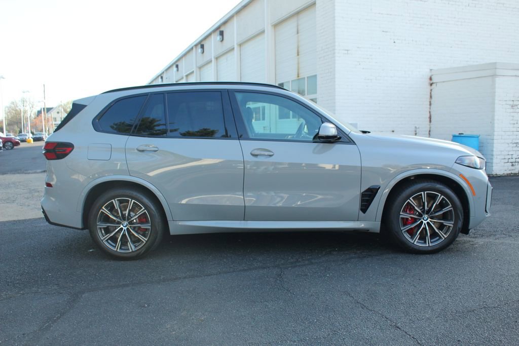New 2026 BMW X5 xDrive50e image 8