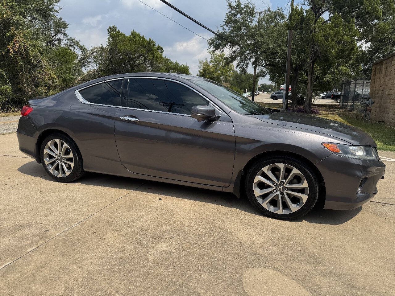 Used 2015 Honda Accord EX-L image 16