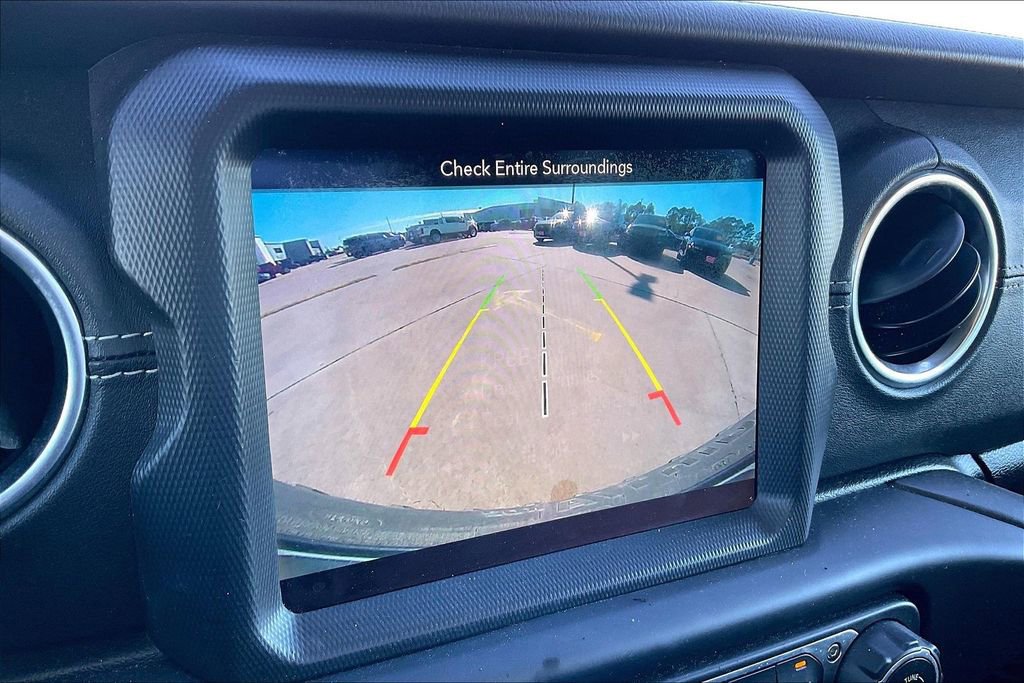 Used 2019 Jeep Wrangler Unlimited Sahara image 13