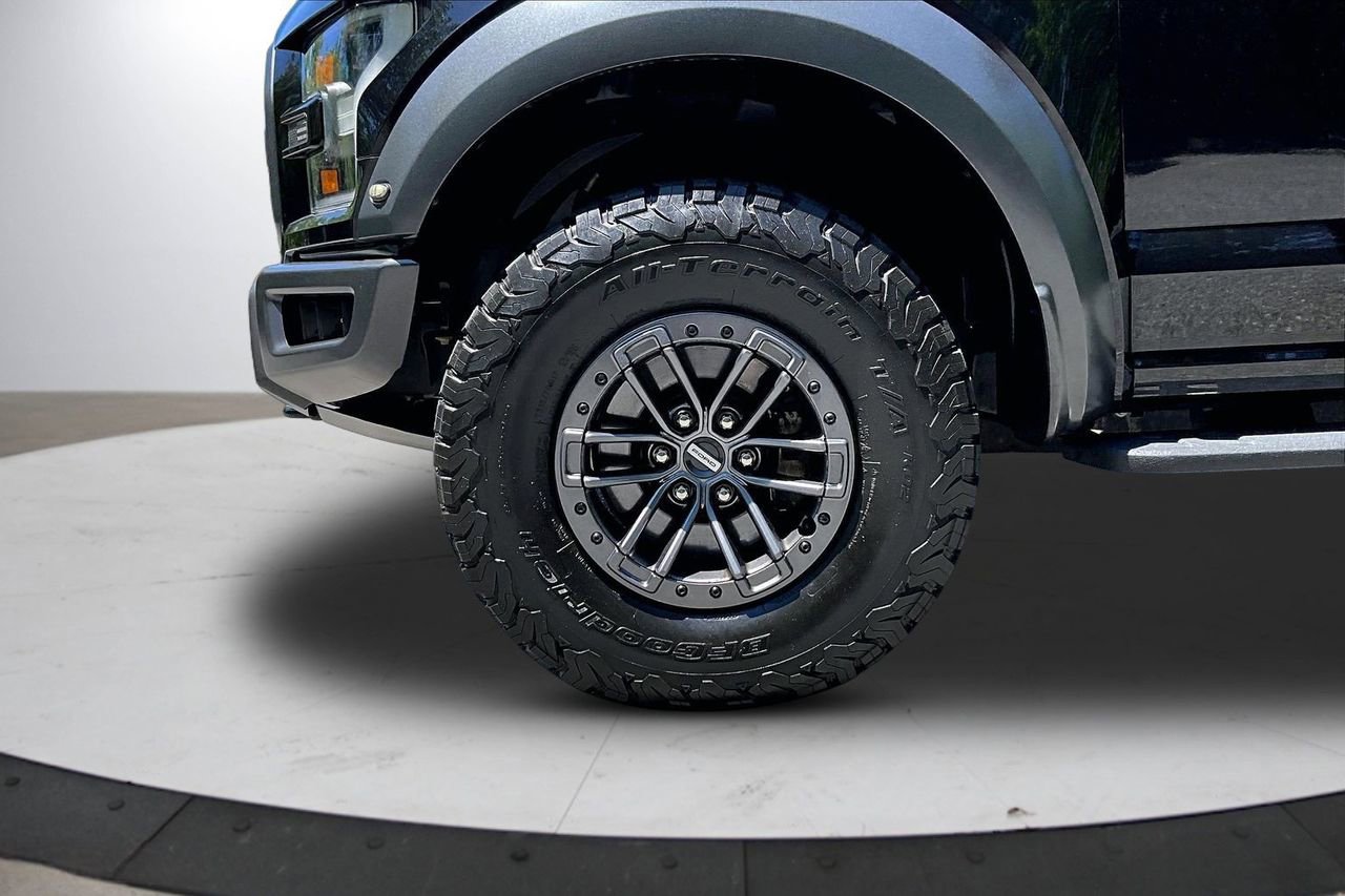 Used 2019 Ford F150 Raptor w/ Equipment Group 802A Luxury AWD/4WD image 34