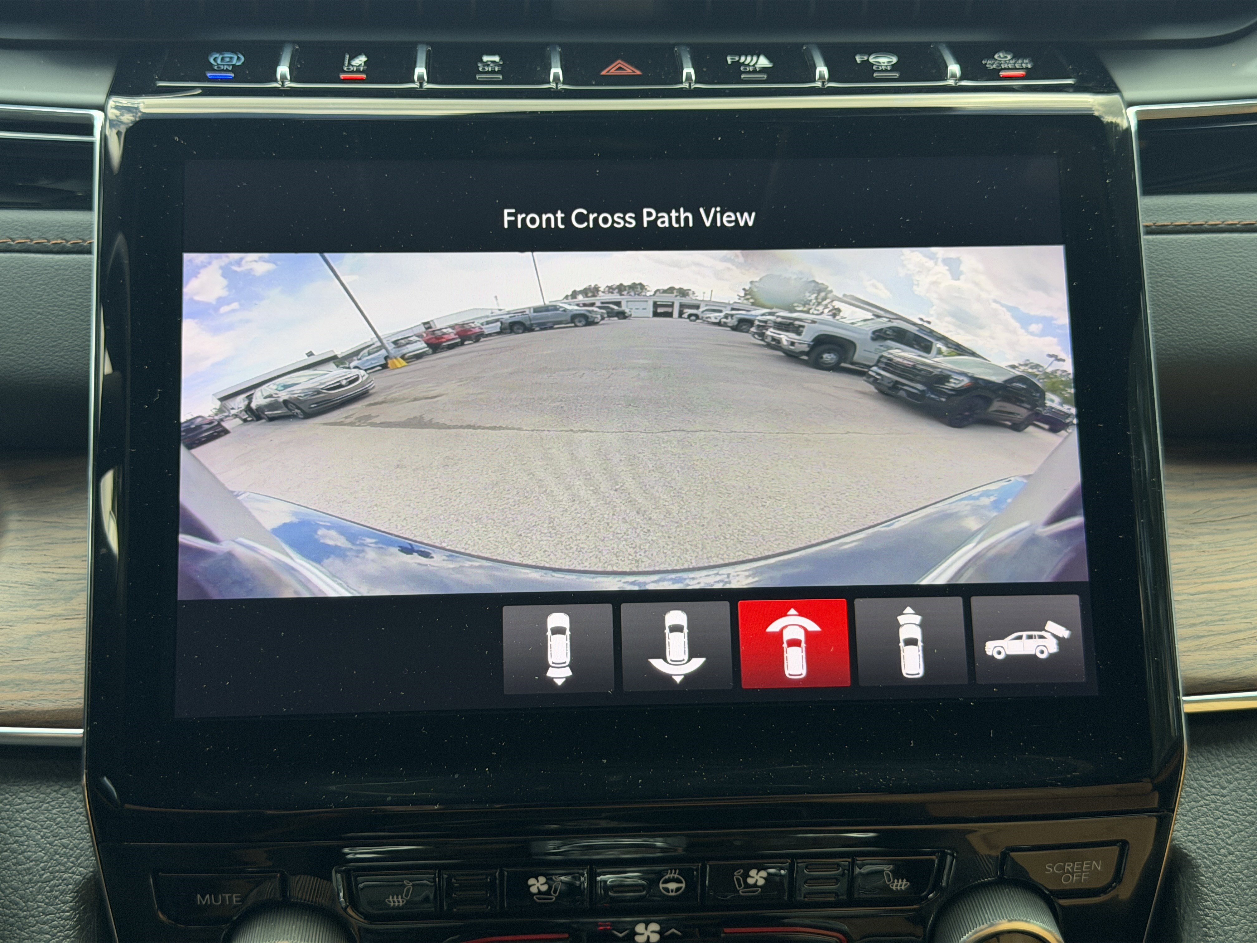 Used 2022 Jeep Grand Cherokee Summit w/ Advanced Protech Group IV AWD/4WD image 32