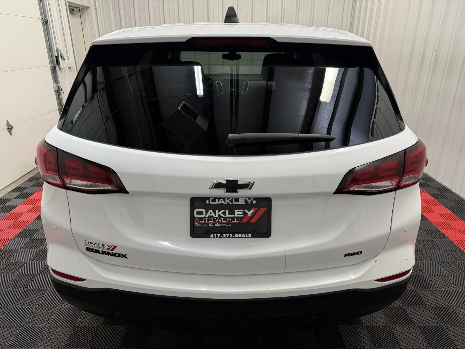 Used 2023 Chevrolet Equinox LS w/ LS Convenience Package AWD/4WD image 3
