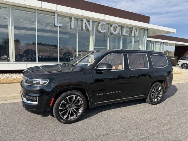 Used 2022 Jeep Grand Wagoneer Series III w/ Rear Seat Video Group 1 image 2