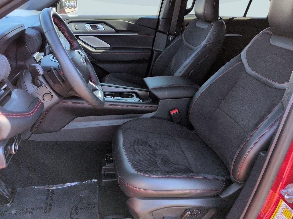 Used 2025 Ford Explorer ST AWD/4WD image 13