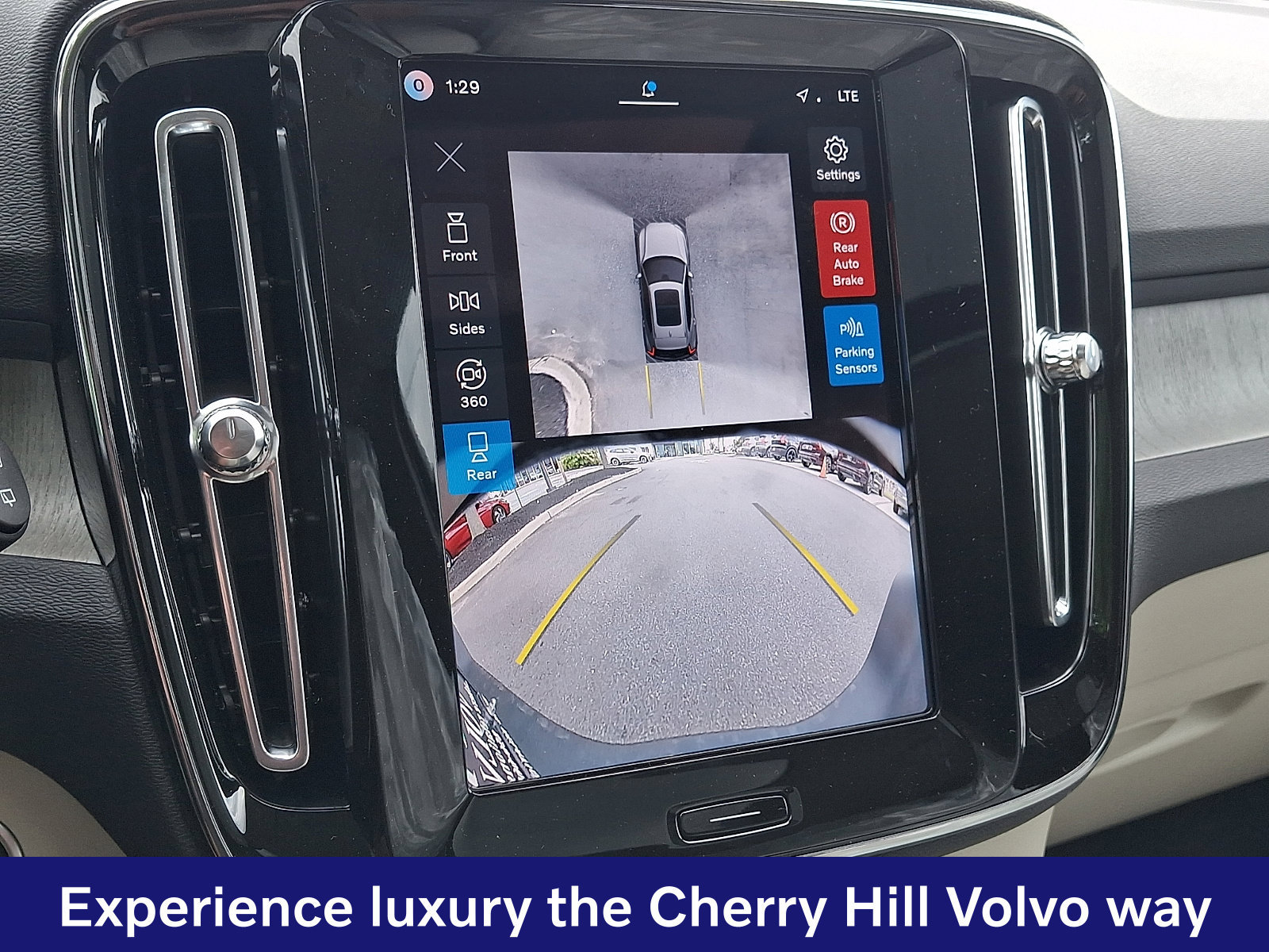 New 2026 Volvo XC40 B5 Ultra w/ Climate Package AWD/4WD image 14
