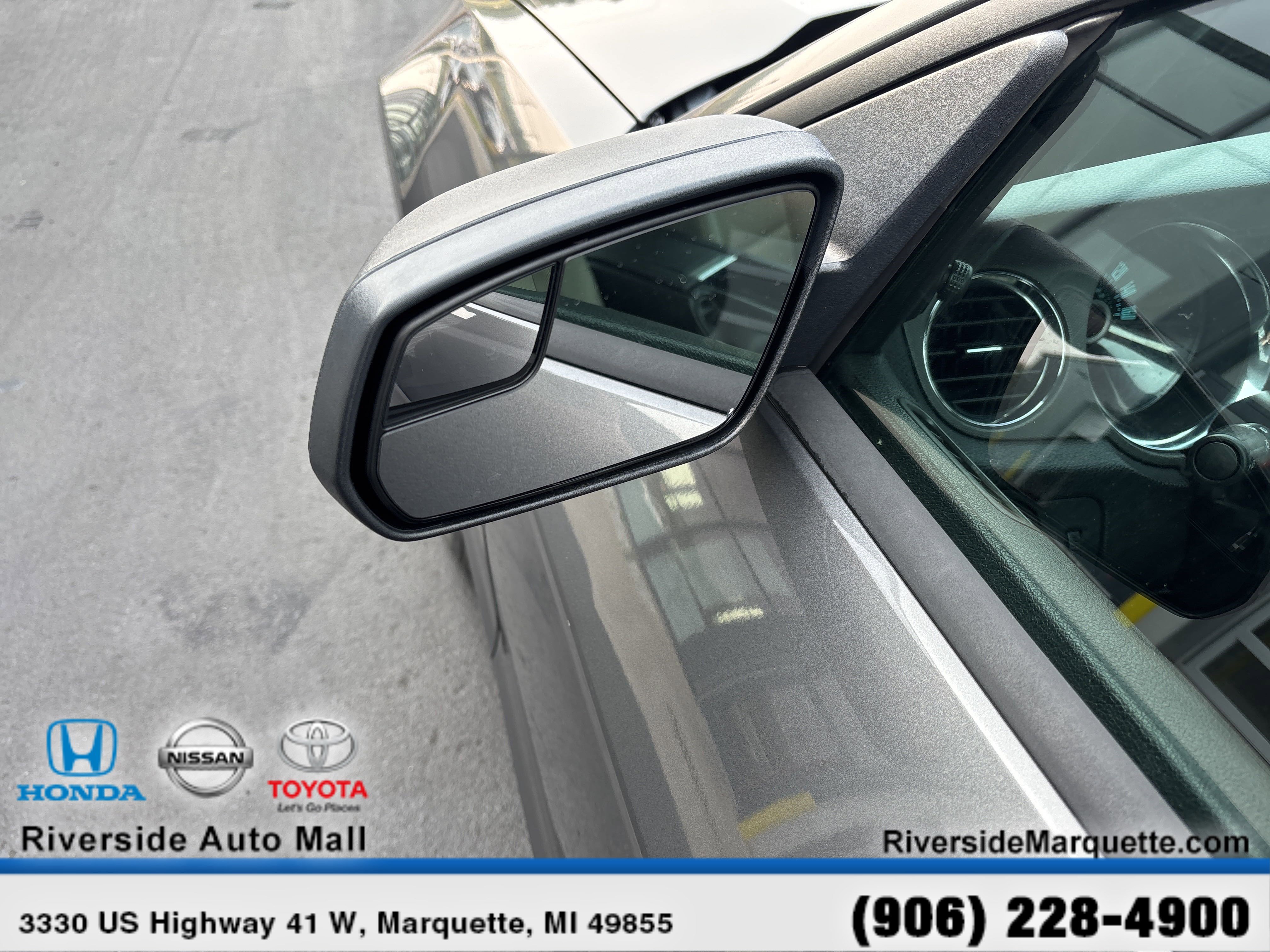 Used 2013 Ford Mustang Coupe image 5