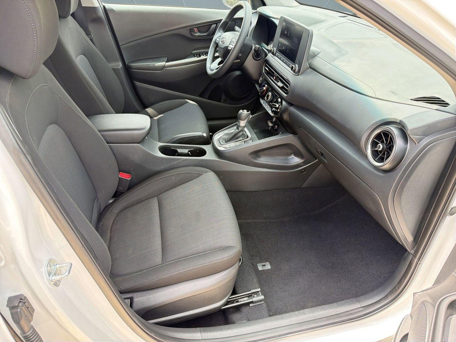 Used 2023 Hyundai Kona SEL AWD/4WD image 29