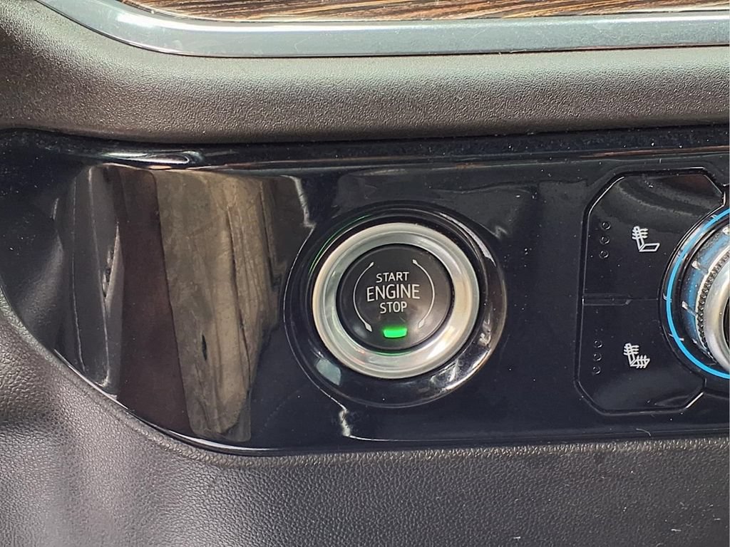 Used 2023 GMC Sierra 1500 SLE RWD image 14