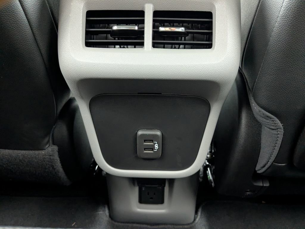 Certified 2023 GMC Terrain SLT image 17