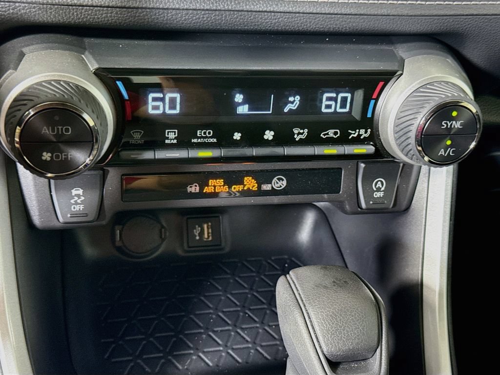 Certified 2025 Toyota RAV4 XLE w/ Convenience Package FWD image 17