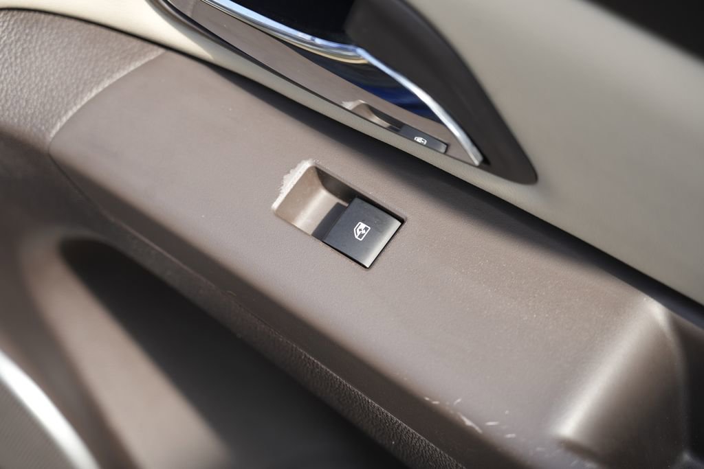 Used 2013 Chevrolet Cruze LT image 34