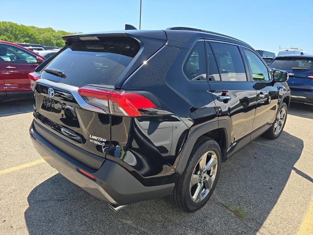 Used 2019 Toyota RAV4 Limited AWD/4WD image 2