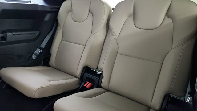New 2026 Volvo XC90 T8 Plus w/ Protection Package Premier AWD/4WD image 34