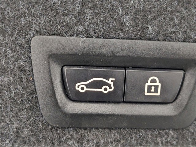 Used 2014 BMW 528i Sedan image 31