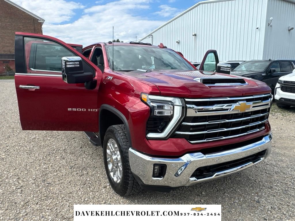 Used 2025 Chevrolet Silverado 2500 LTZ w/ LTZ Plus Package AWD/4WD image 47