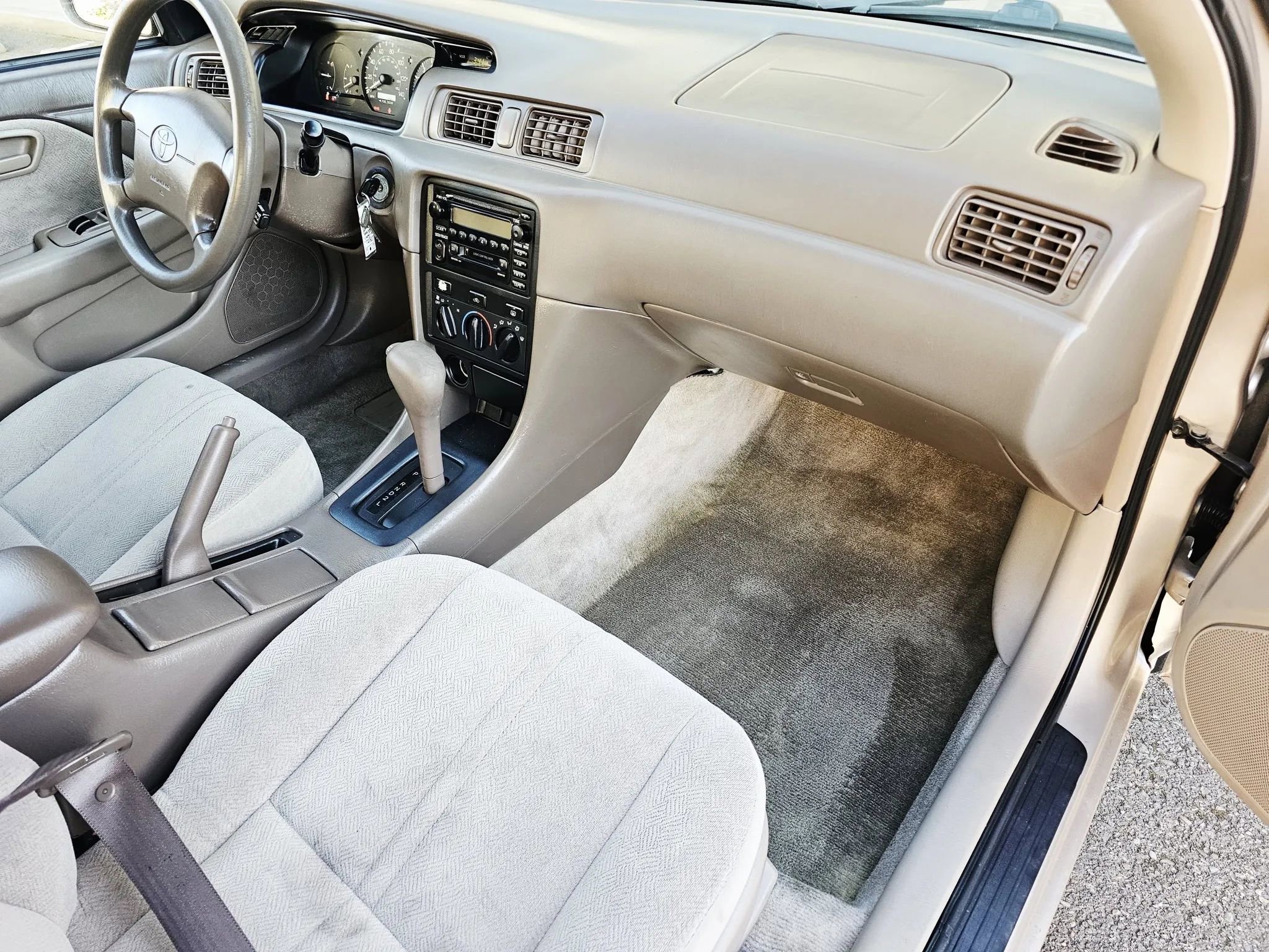 Used 2001 Toyota Camry LE FWD image 11