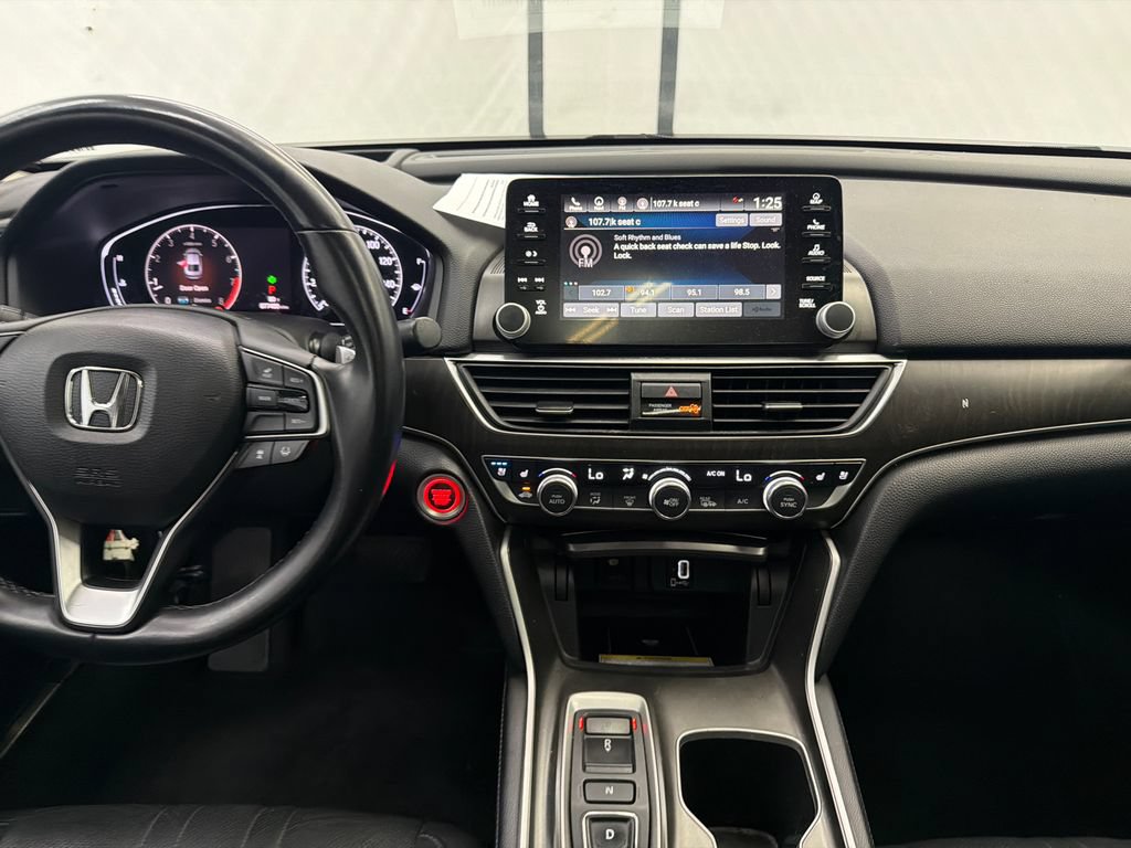 Used 2018 Honda Accord Touring image 29