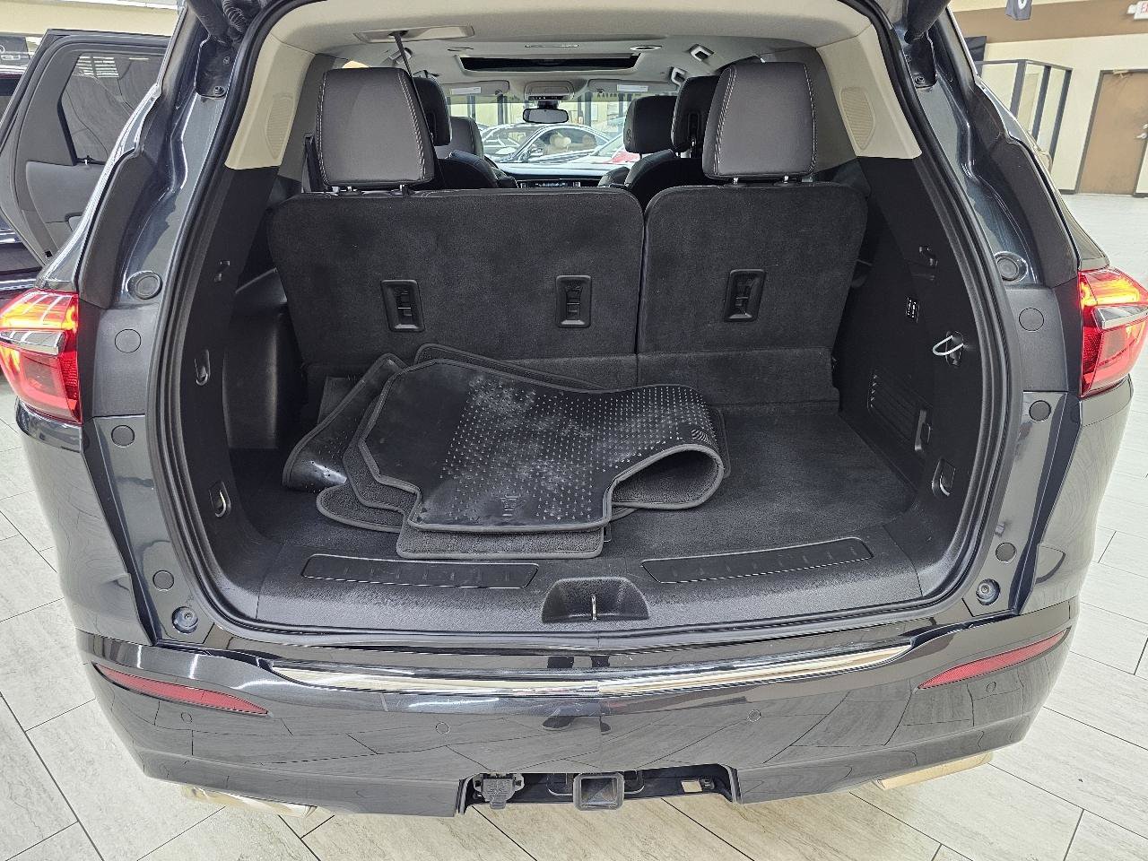 Used 2018 Buick Enclave Premium w/ Experience Buick Package FWD image 13