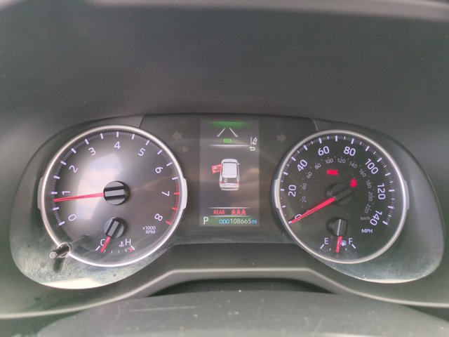 Used 2021 Toyota RAV4 LE FWD image 11