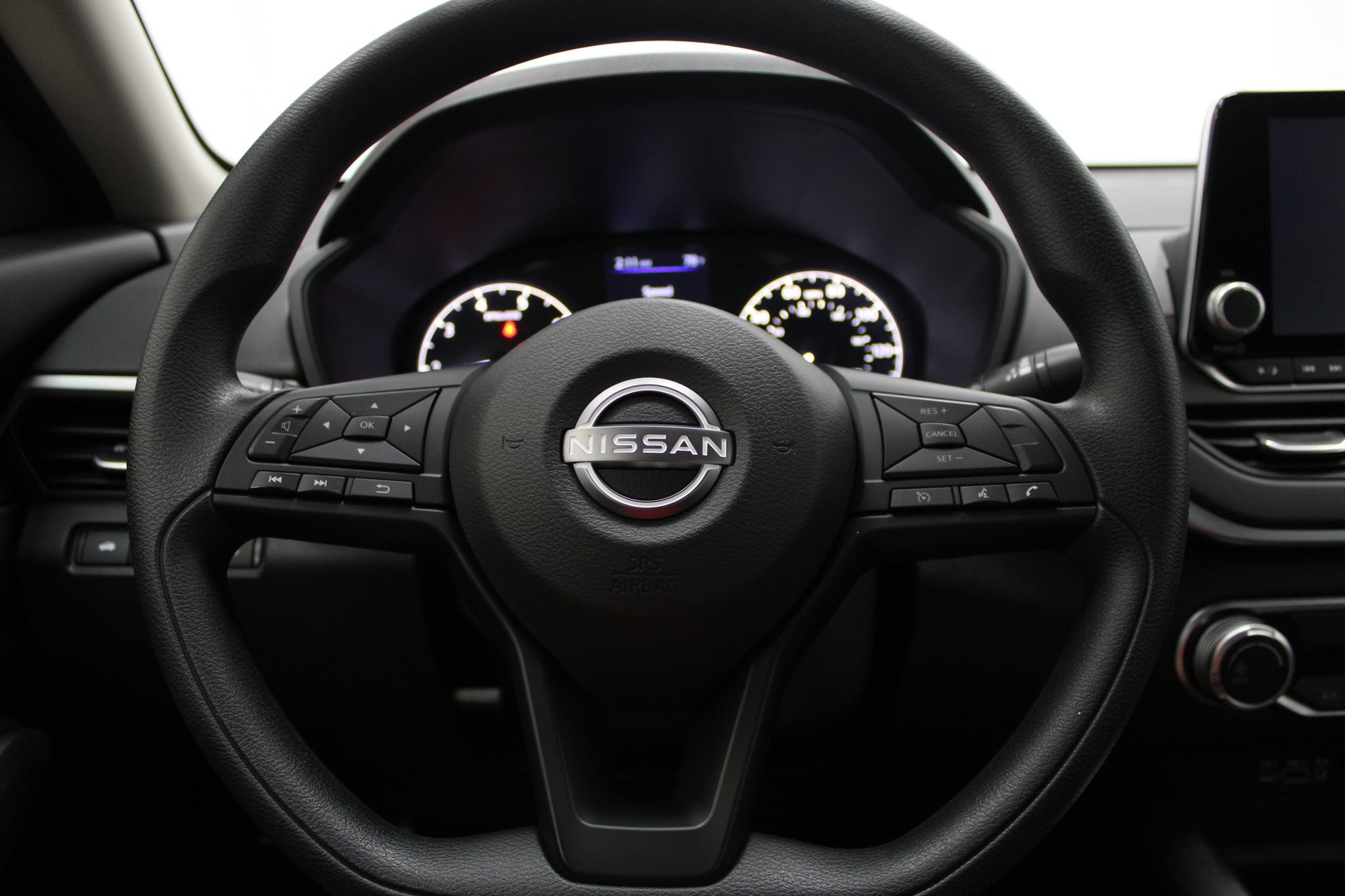 Used 2025 Nissan Altima 2.5 S FWD image 29