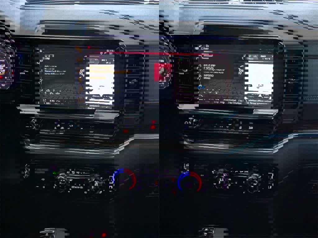 Used 2025 GMC Sierra 1500 Elevation w/ Preferred Package image 21