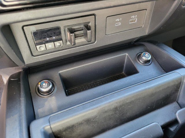 Used 2021 Nissan Titan PRO-4X w/ Pro-4x Convenience Package image 23