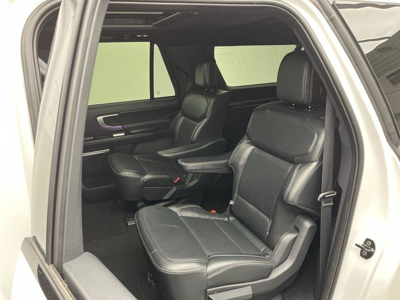 Certified 2025 Ford Expedition Max Platinum w/ Stealth Appearance Package AWD/4WD image 15