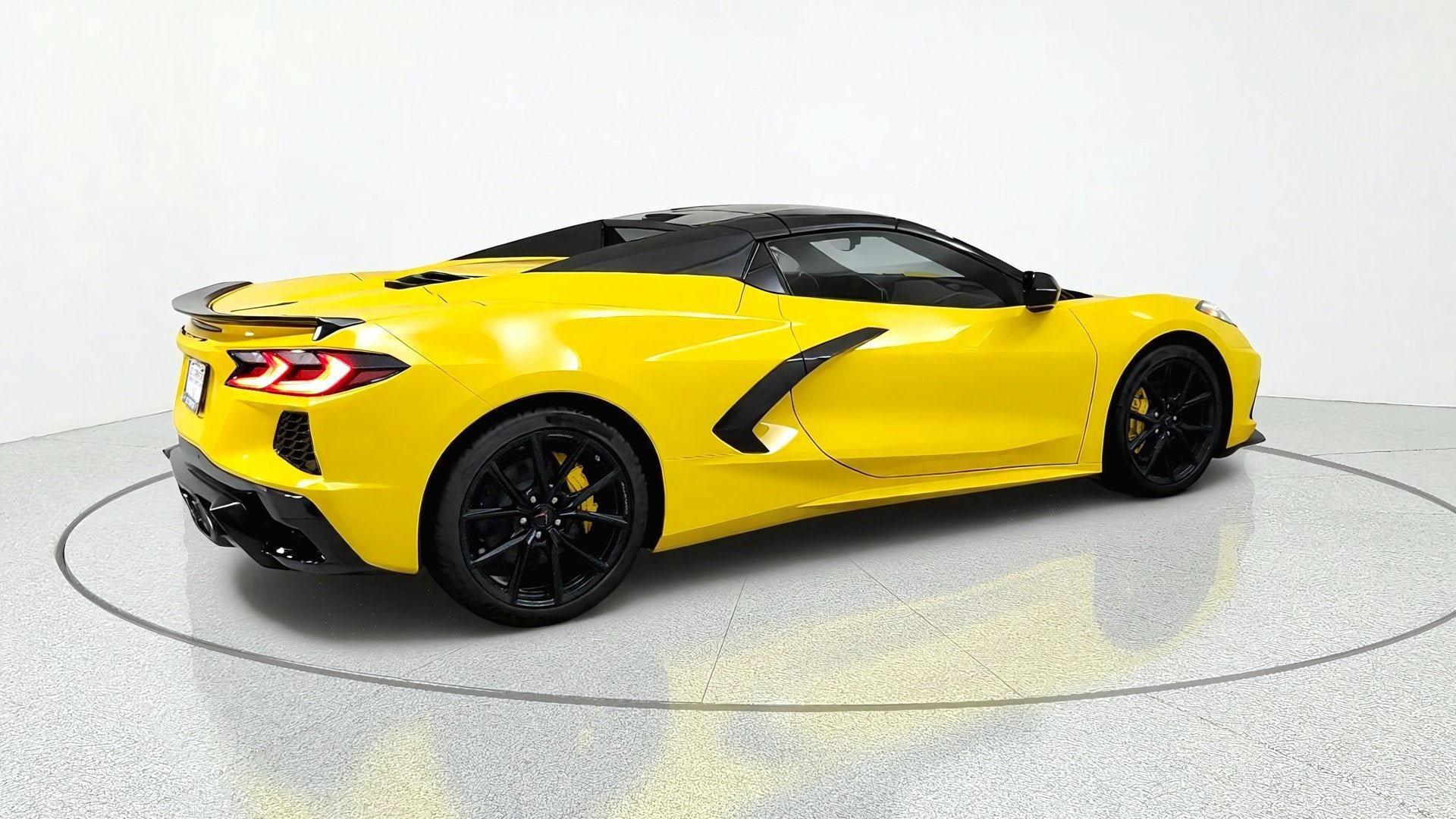 New 2027 Chevrolet Corvette Stingray Convertible w/ Stealth Interior Trim Package RWD image 5