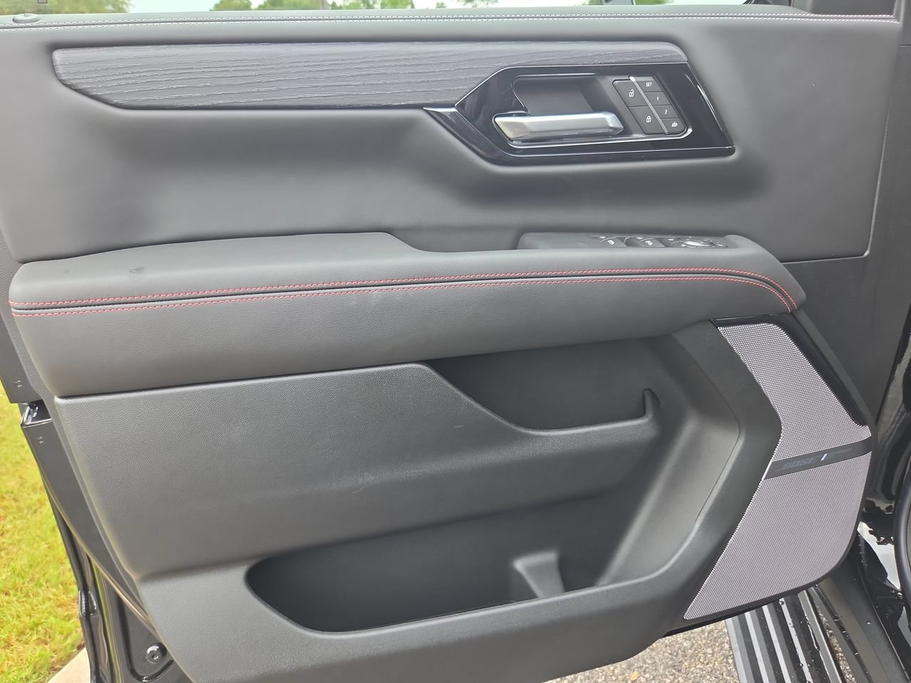 New 2027 GMC Yukon AT4 Ultimate AWD/4WD image 23