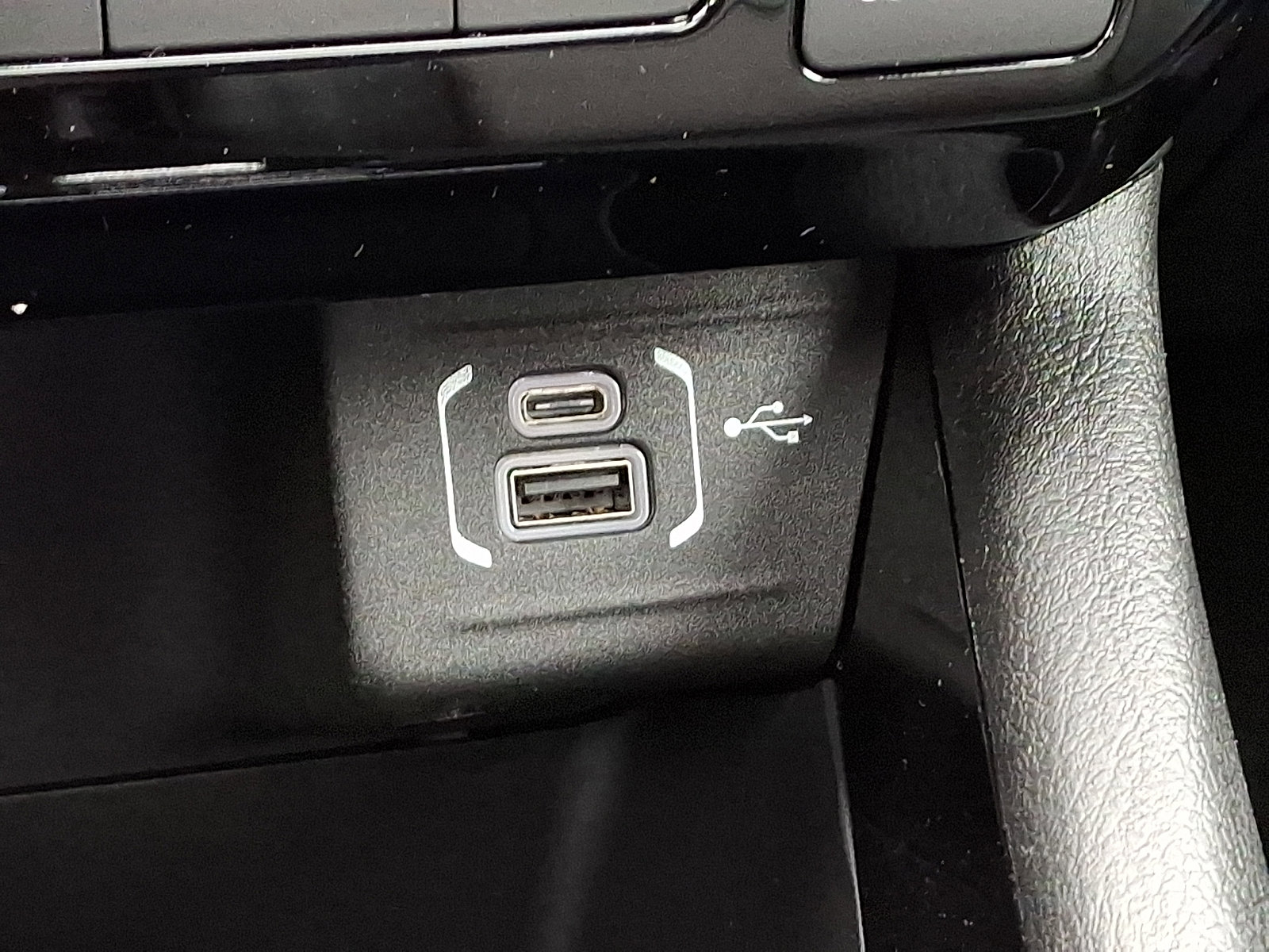 New 2026 Jeep Compass Limited w/ Sun, Sound & Navigation Group image 16