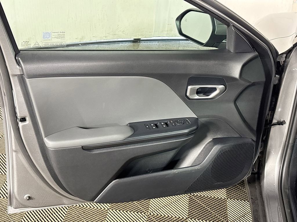 New 2025 Kia K4 LXS image 10